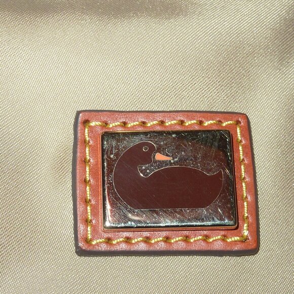 Excellent/MINT Condition Dooney & Bourke Large Tote, Shoulder Purse - Picture 8 of 13